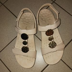 Vionic Beige Sandals
